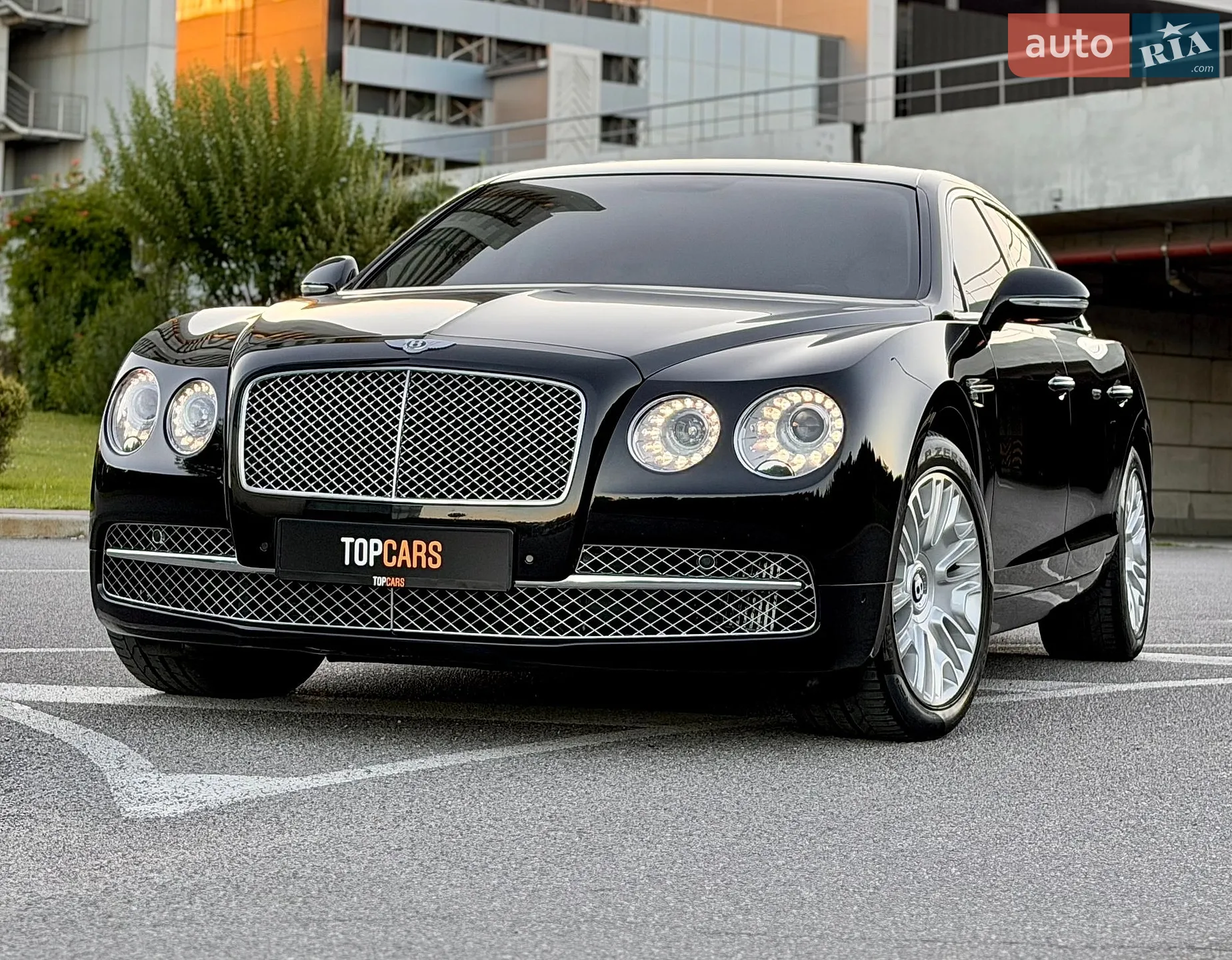 2013 Bentley Flying Spur - мініатюра 2