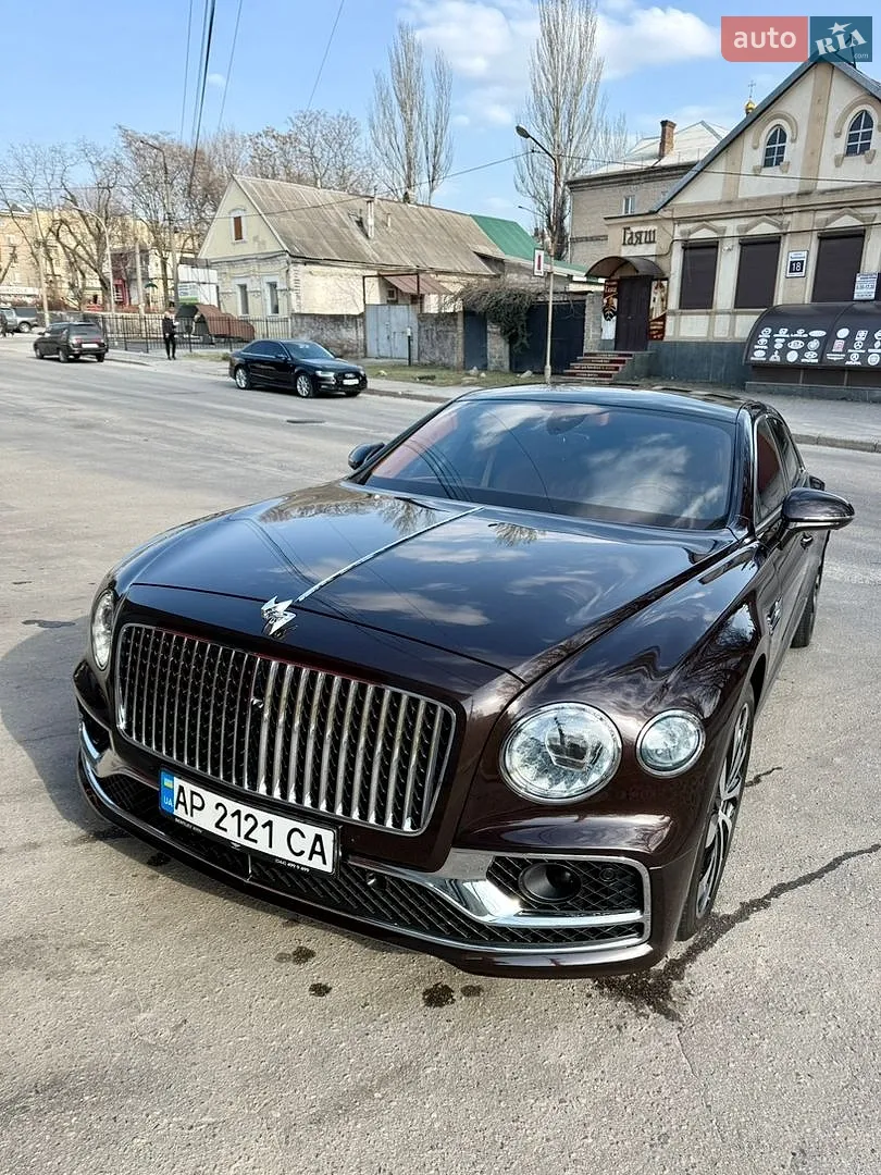 2021 Bentley Flying Spur - мініатюра 12