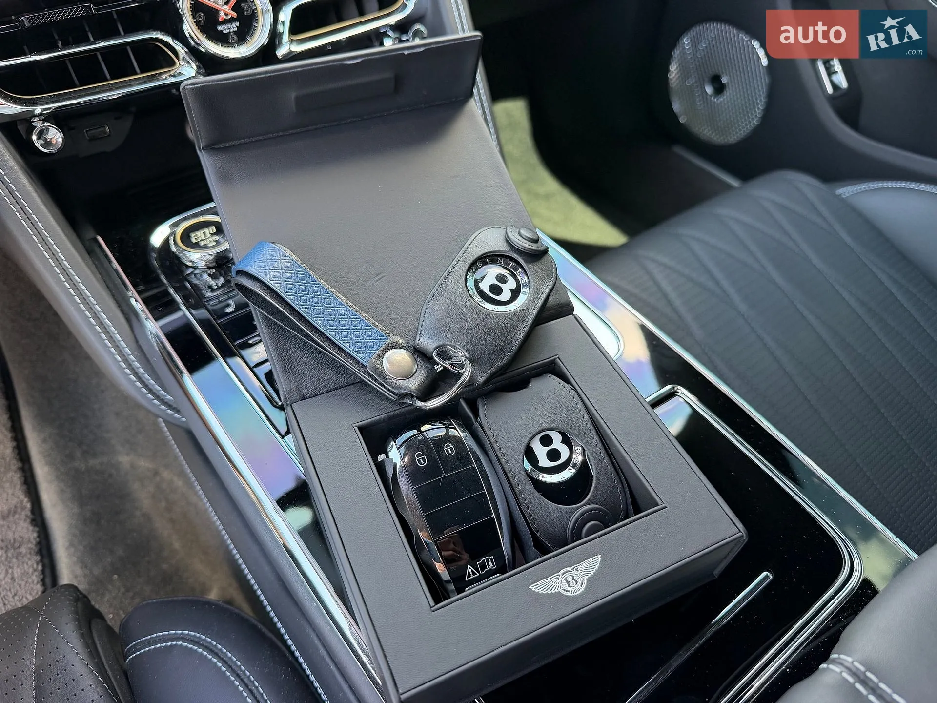 2023 Bentley Flying Spur - мініатюра 51