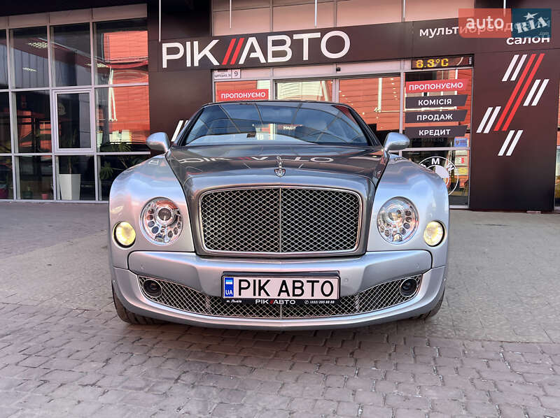 Седан Bentley Mulsanne 2010 в Львове