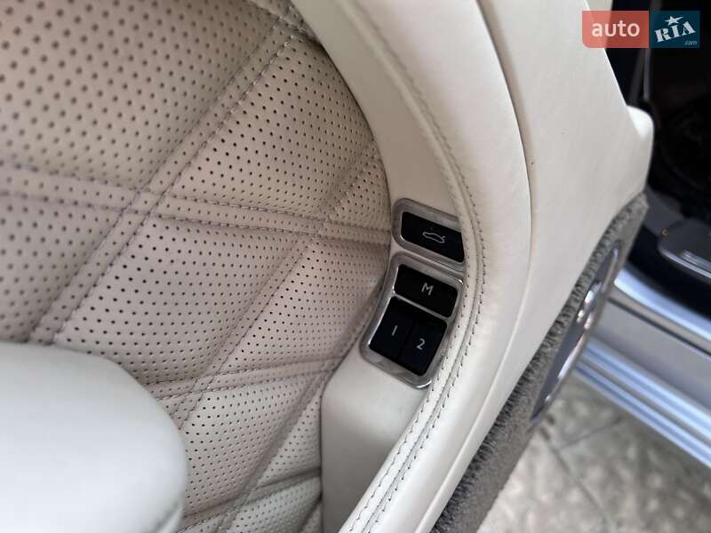 Седан Bentley Mulsanne 2010 в Львове