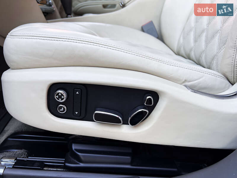 Седан Bentley Mulsanne 2010 в Львове