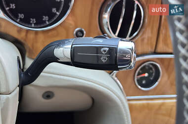 Седан Bentley Mulsanne 2010 в 