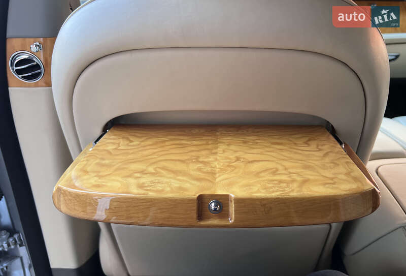 Седан Bentley Mulsanne 2010 в Львове