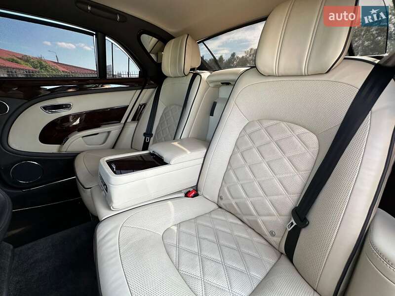 Седан Bentley Mulsanne 2015 в Киеве фото 58 Седан Bentley Mulsanne 2015 в Киеве