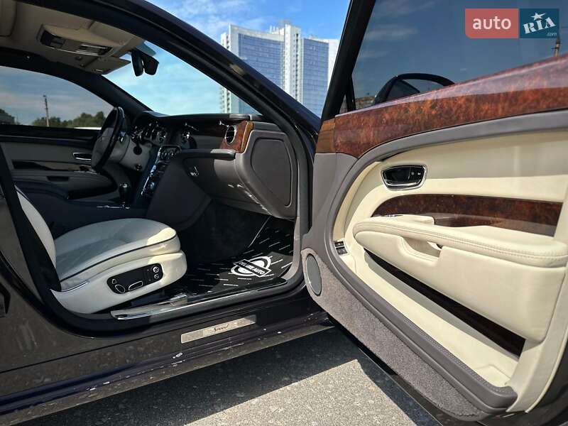 Седан Bentley Mulsanne 2015 в Киеве фото 90 Седан Bentley Mulsanne 2015 в Киеве