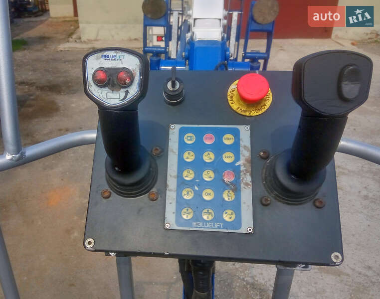 Підйомник Bluelift C21 2009 в Харкові