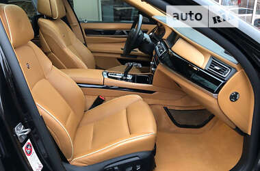 Седан BMW-Alpina B7 2012 в 