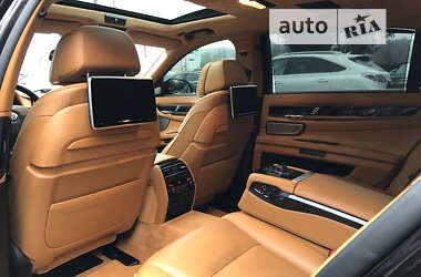 Седан BMW-Alpina B7 2012 в 