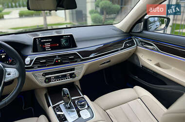 Седан BMW-Alpina B7 2017 в 