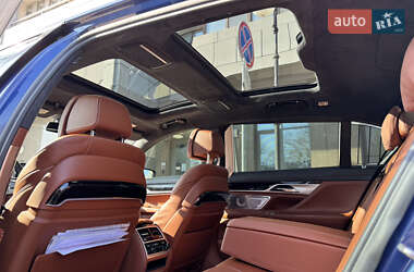 Седан BMW-Alpina B7 2017 в 