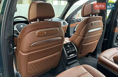 Позашляховик / Кросовер BMW-Alpina XB7 2023 в 