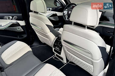 Внедорожник / Кроссовер BMW-Alpina XB7 2022 в 