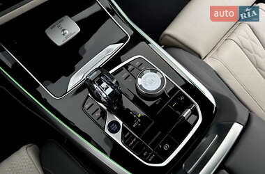 Внедорожник / Кроссовер BMW-Alpina XB7 2022 в 