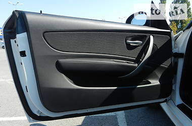 Седан BMW 1 Series 2009 в 