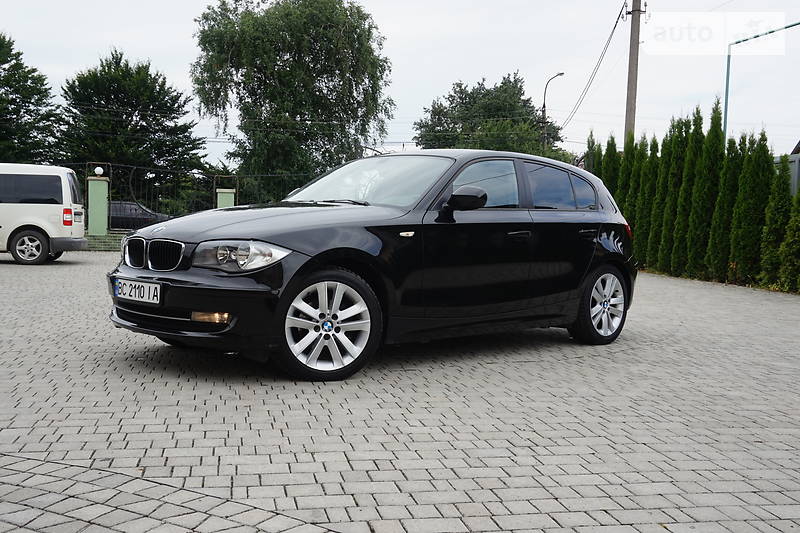 Хэтчбек BMW 1 Series 2011 в Самборе