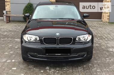 Хетчбек BMW 1 Series 2009 в 