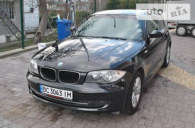 Хетчбек BMW 1 Series 2008 в 