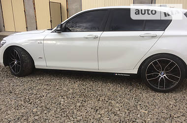 Хетчбек BMW 1 Series 2012 в 