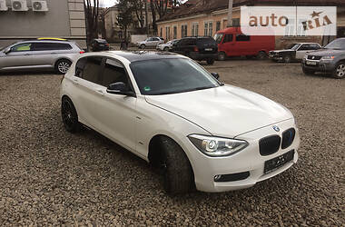 Хетчбек BMW 1 Series 2012 в 
