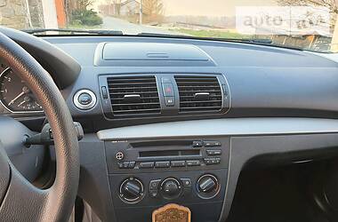 Хетчбек BMW 1 Series 2008 в 