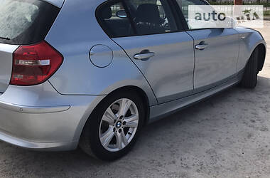 Хетчбек BMW 1 Series 2008 в 
