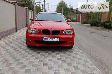 Хетчбек BMW 1 Series 2005 в 