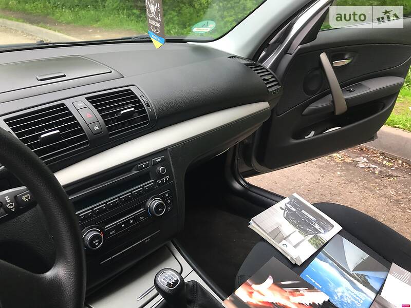 Хетчбек BMW 1 Series 2010 в Києві