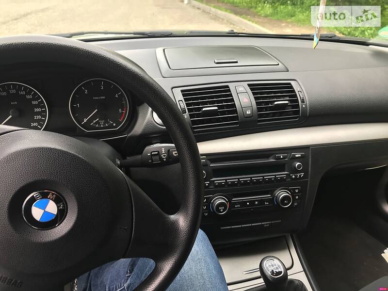 Хетчбек BMW 1 Series 2010 в Києві