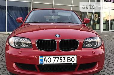 Хетчбек BMW 1 Series 2010 в Ужгороді