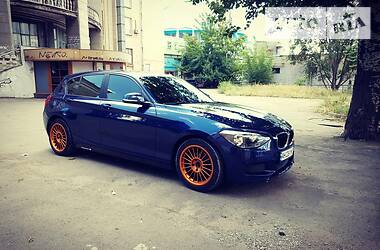 Хетчбек BMW 1 Series 2015 в 