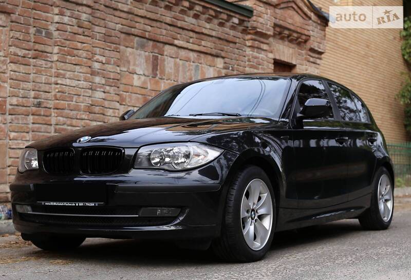 Хэтчбек BMW 1 Series 2010 в Киеве