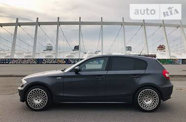 Хэтчбек BMW 1 Series 2005 в Киеве