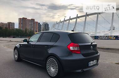 Хэтчбек BMW 1 Series 2005 в Киеве