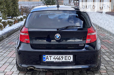 Хэтчбек BMW 1 Series 2010 в Коломые