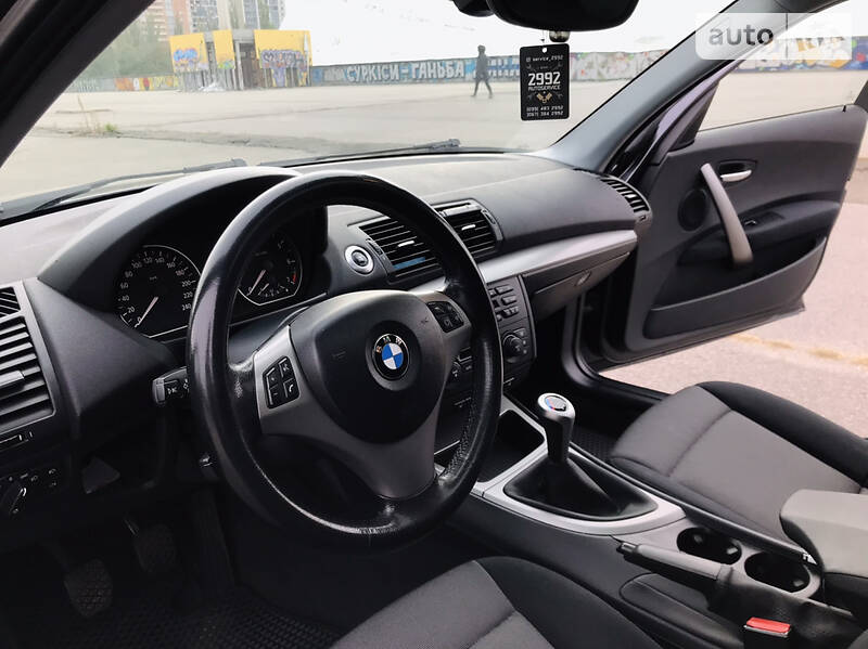 Хэтчбек BMW 1 Series 2005 в Киеве