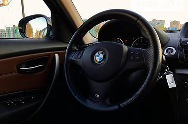 Хэтчбек BMW 1 Series 2010 в Киеве