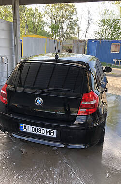 Хэтчбек BMW 1 Series 2011 в Киеве