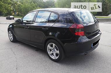 Хэтчбек BMW 1 Series 2006 в Запорожье