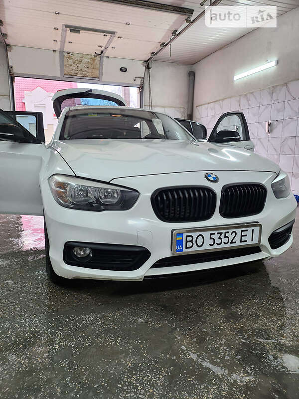 Хэтчбек BMW 1 Series 2017 в Тернополе