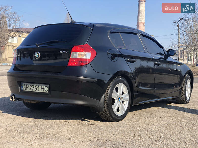 Хэтчбек BMW 1 Series 2005 в Запорожье