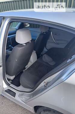 Хэтчбек BMW 1 Series 2009 в 