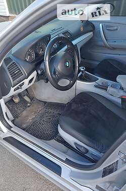 Хэтчбек BMW 1 Series 2009 в 