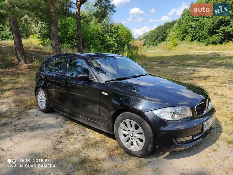 Хетчбек BMW 1 Series 2008 в Сумах