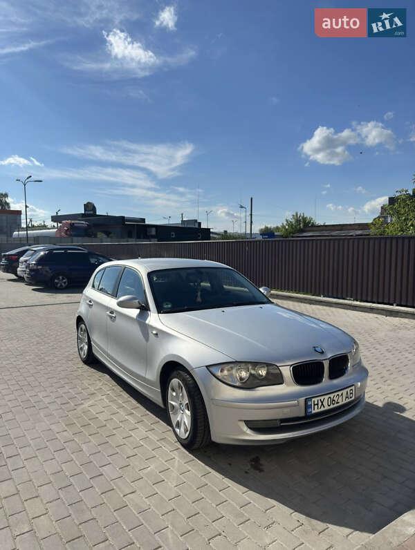 Хэтчбек BMW 1 Series 2008 в Староконстантинове