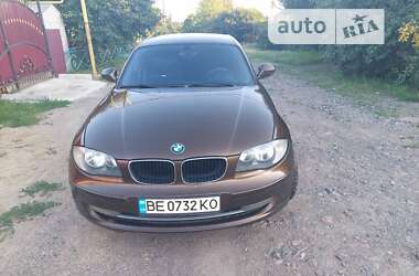 Хетчбек BMW 1 Series 2010 в Первомайську