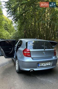 Хэтчбек BMW 1 Series 2008 в 