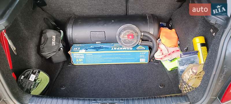 Хэтчбек BMW 1 Series 2008 в Александрие