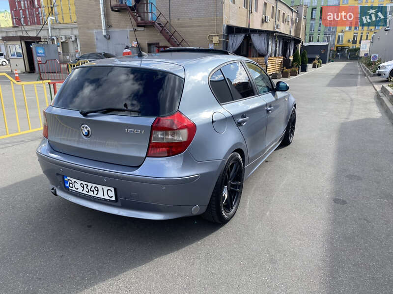 Хетчбек BMW 1 Series 2004 в Києві