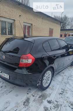 Хэтчбек BMW 1 Series 2004 в Киеве